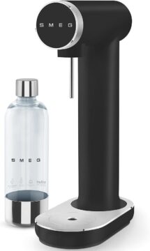 Smeg, SKC01BLM Carbonated Soda Water Machine with Gasification Control Button and Drainer, 800ml Bottle, CO2 Cartridge Not Included, Matte Black